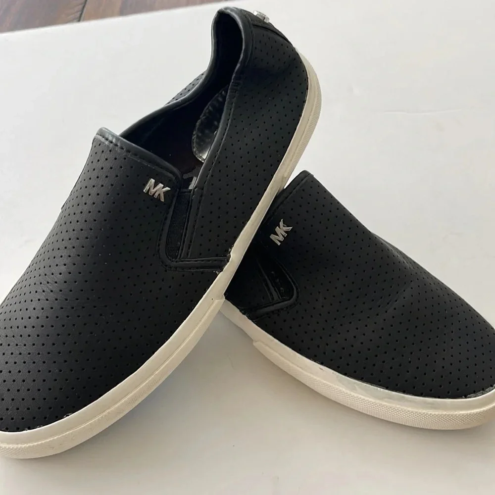 Michael Kors Black perforated slip on flats leather shoes size 6M